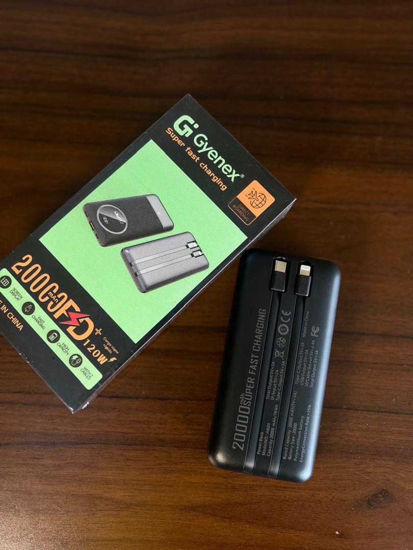 Gyenex 20,000 mAh Smart Quick Charge Power Bank.
