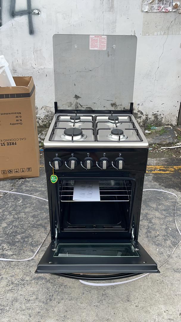 4-burner Freestanding Gas Cooker